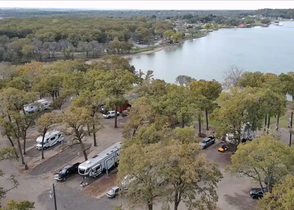 cabins in quinlan tx​